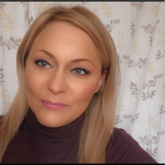 Meet your Posher, Sarah - Picture 2 of 3